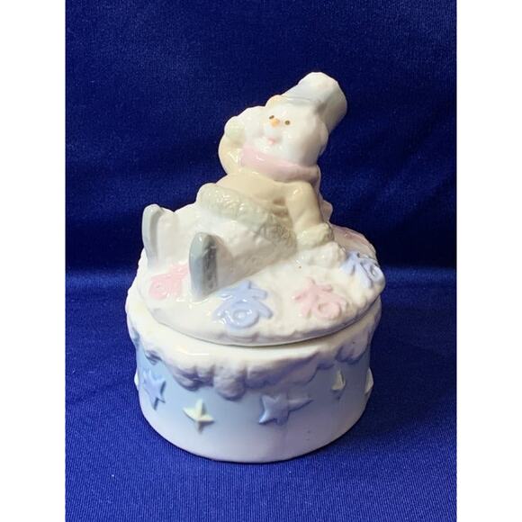 Round Porcelain Trinket Box with Snowman On Lid - Picture 1 of 7